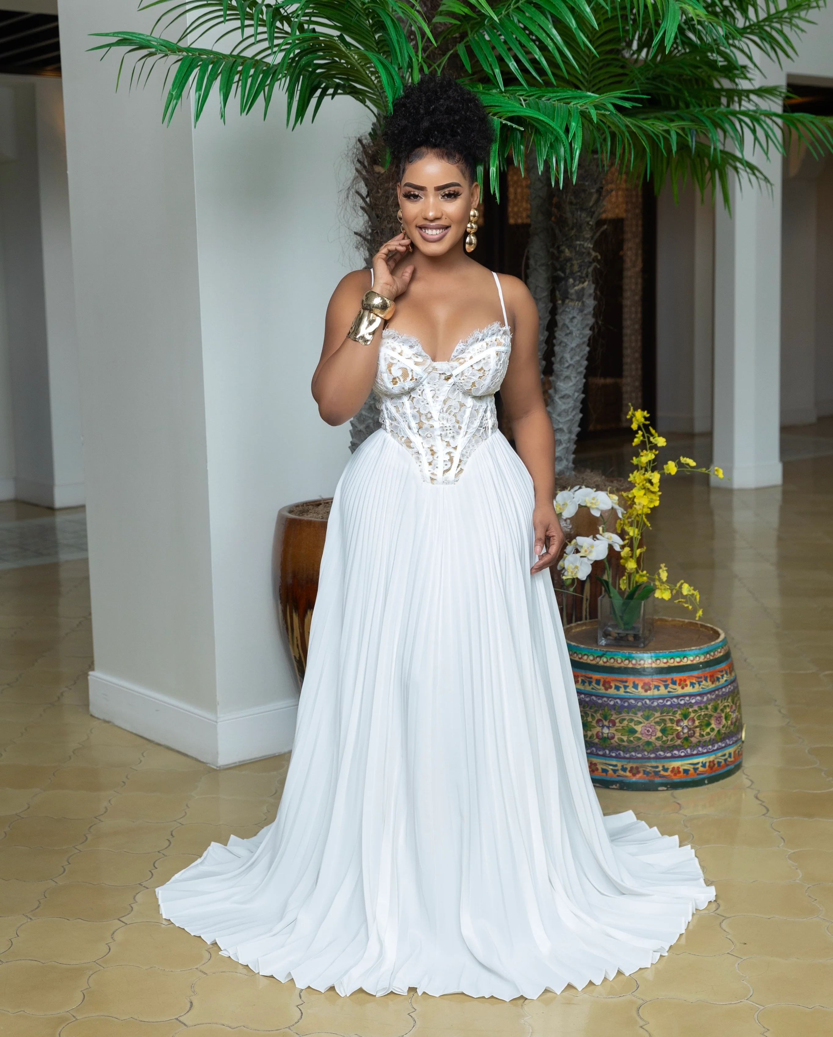 LACE BUSTIER PLEATED WHITE MAXI DRESS