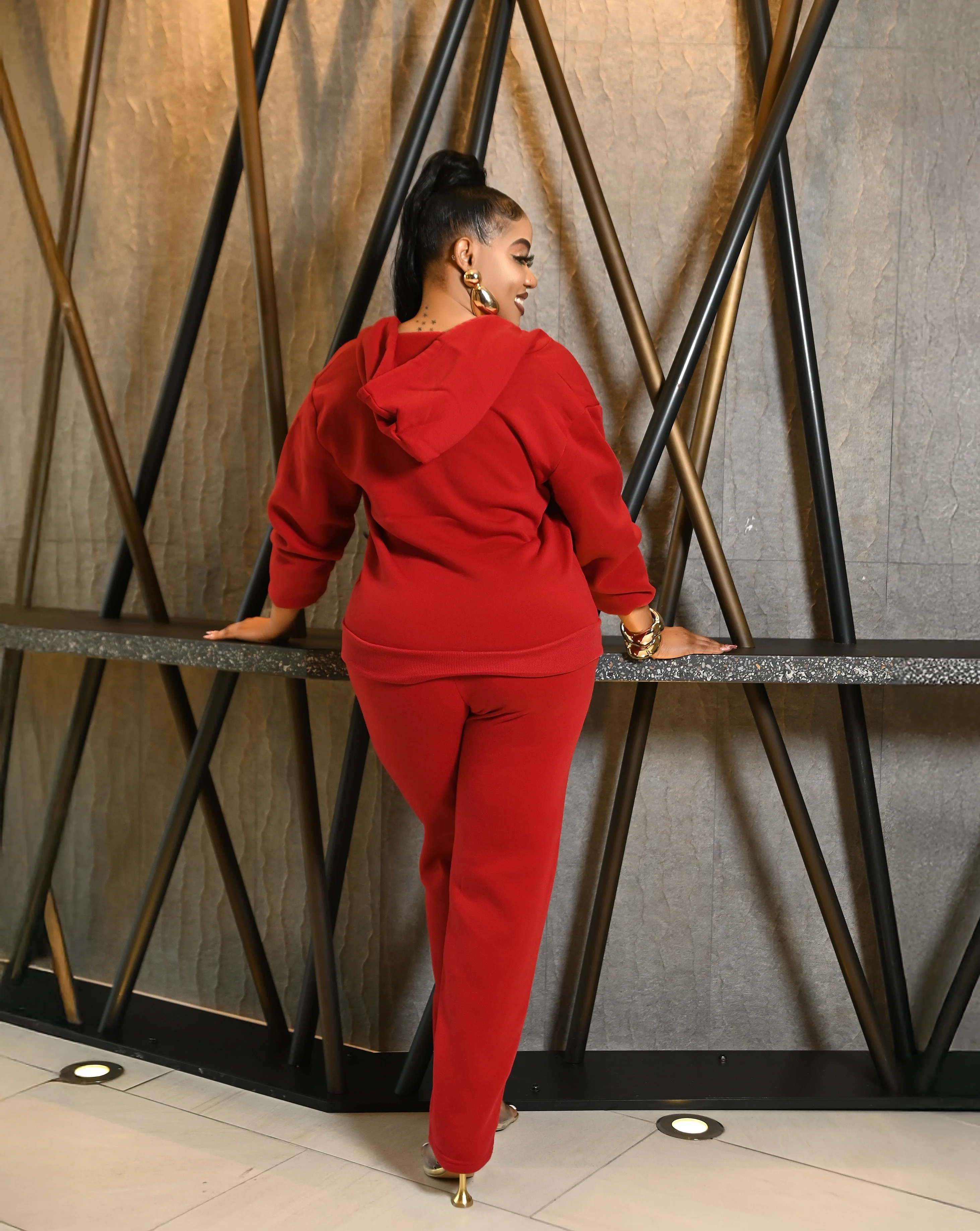 Red Chill weekend sweatsuit - Image 2